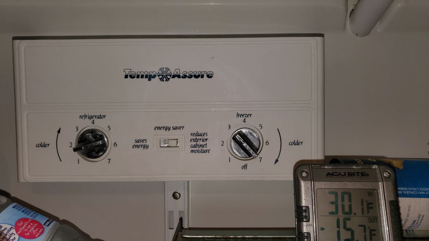 Amana refrigerator/freezer Model 85178
